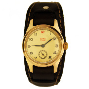 Часы "Маяк" СССР в золотистом антимагнитном корпусе